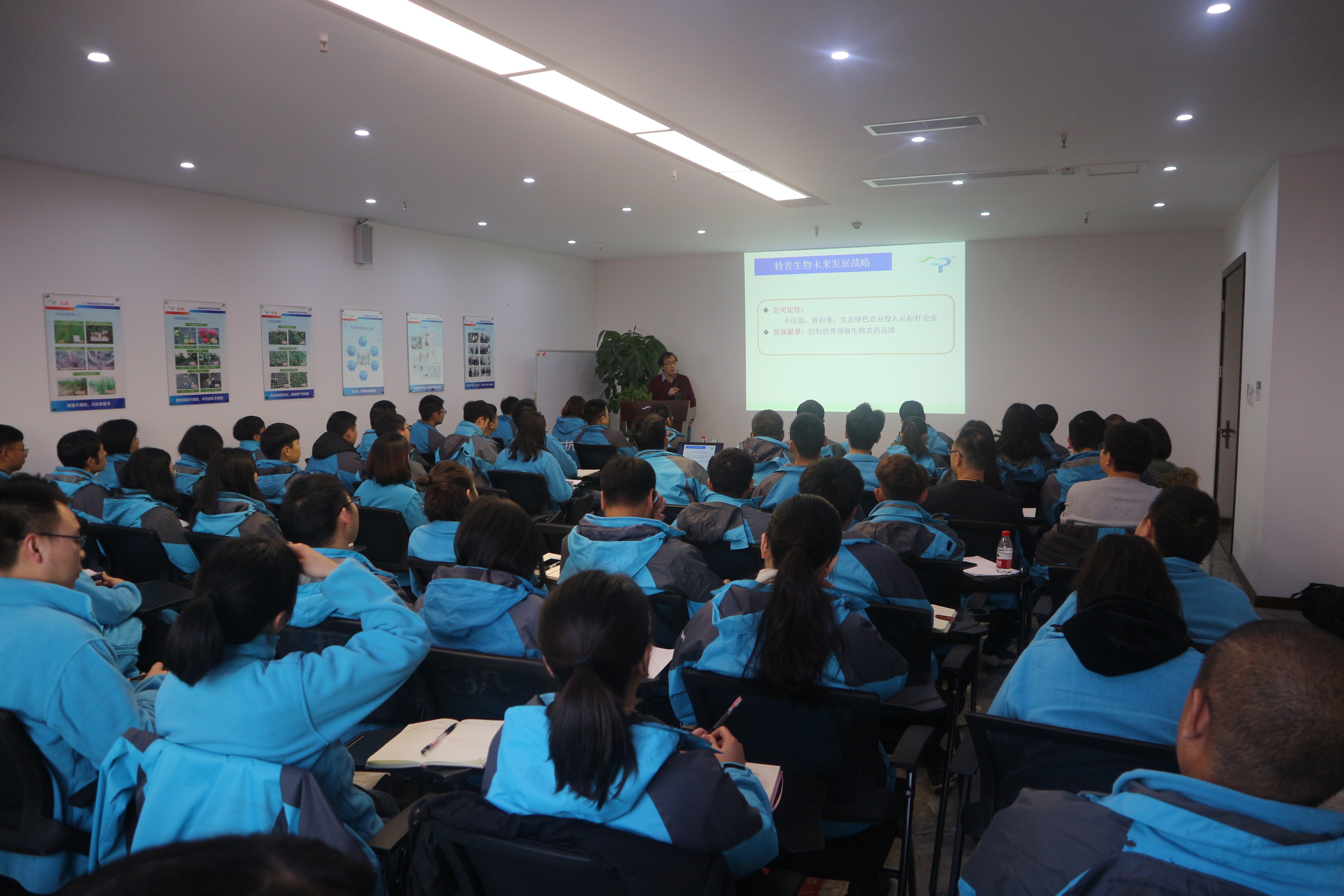 1587371902867712onwo.jpg IMG_2241.JPG