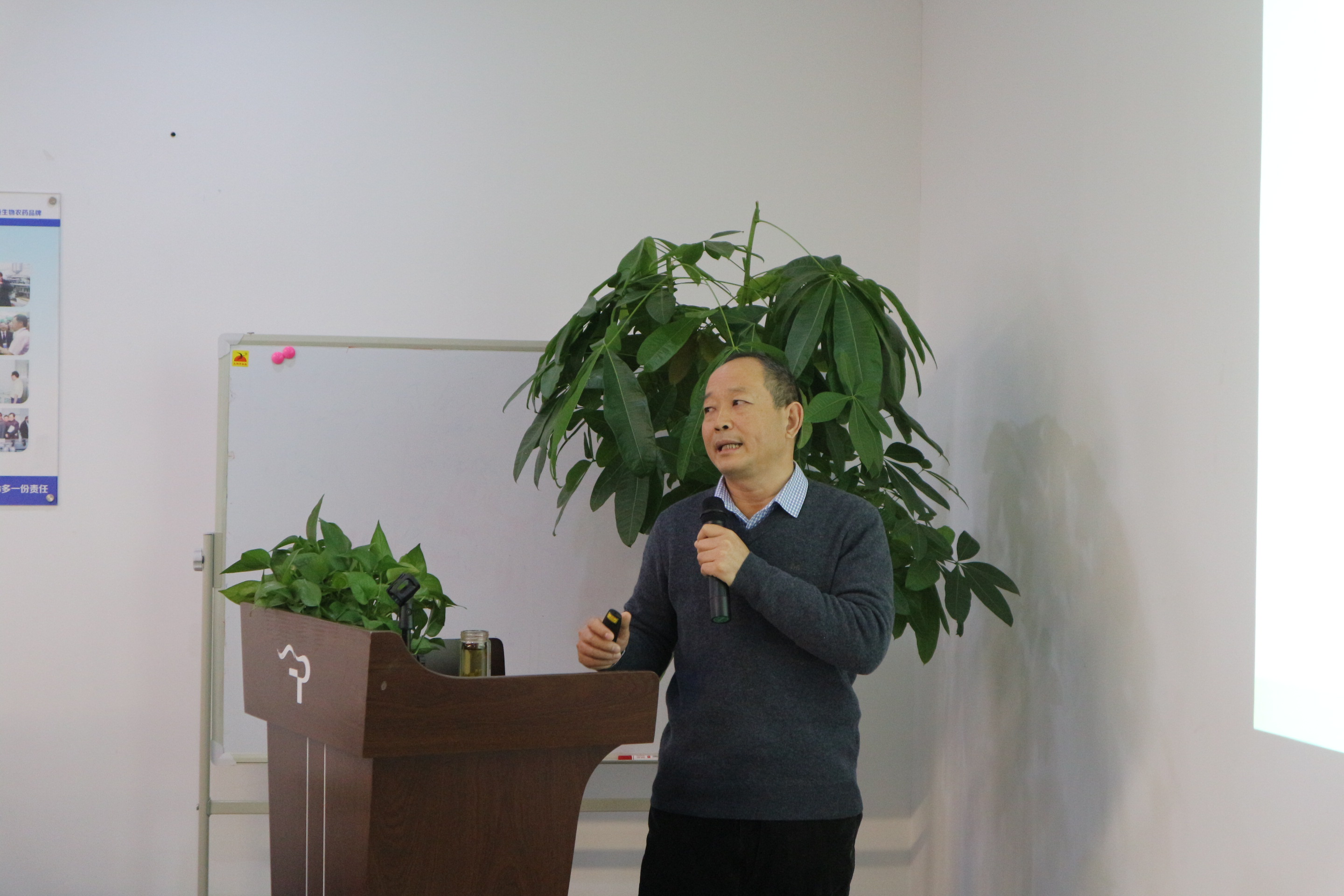 1587372727656983pI6Y.jpg IMG_2175.JPG